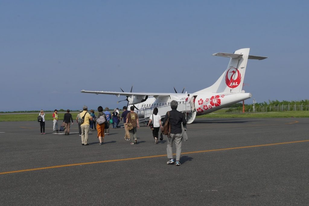 屋久島空港  屋久島への飛行機はJALのみ