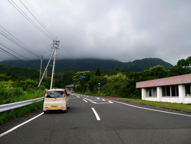 安房 県道592号 屋久杉自然館への道