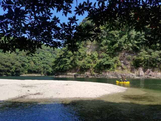 屋久島 安房川でもカヤックツアーがある