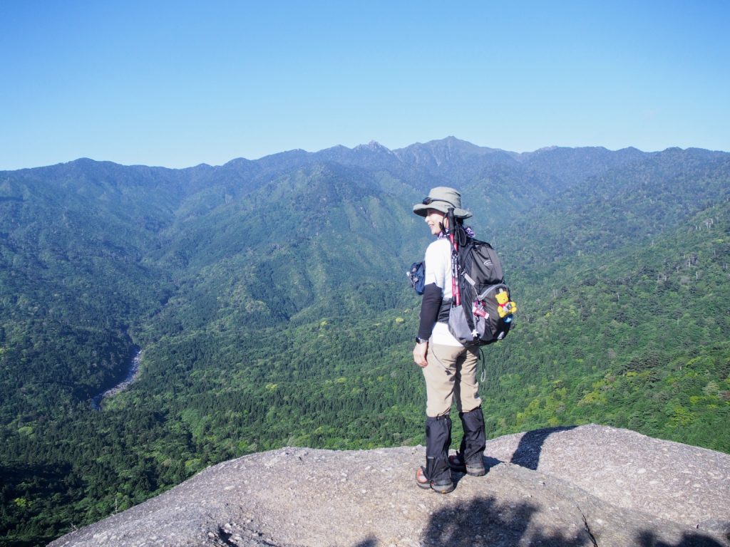 白谷雲水峡　5月  太鼓岩からの眺め